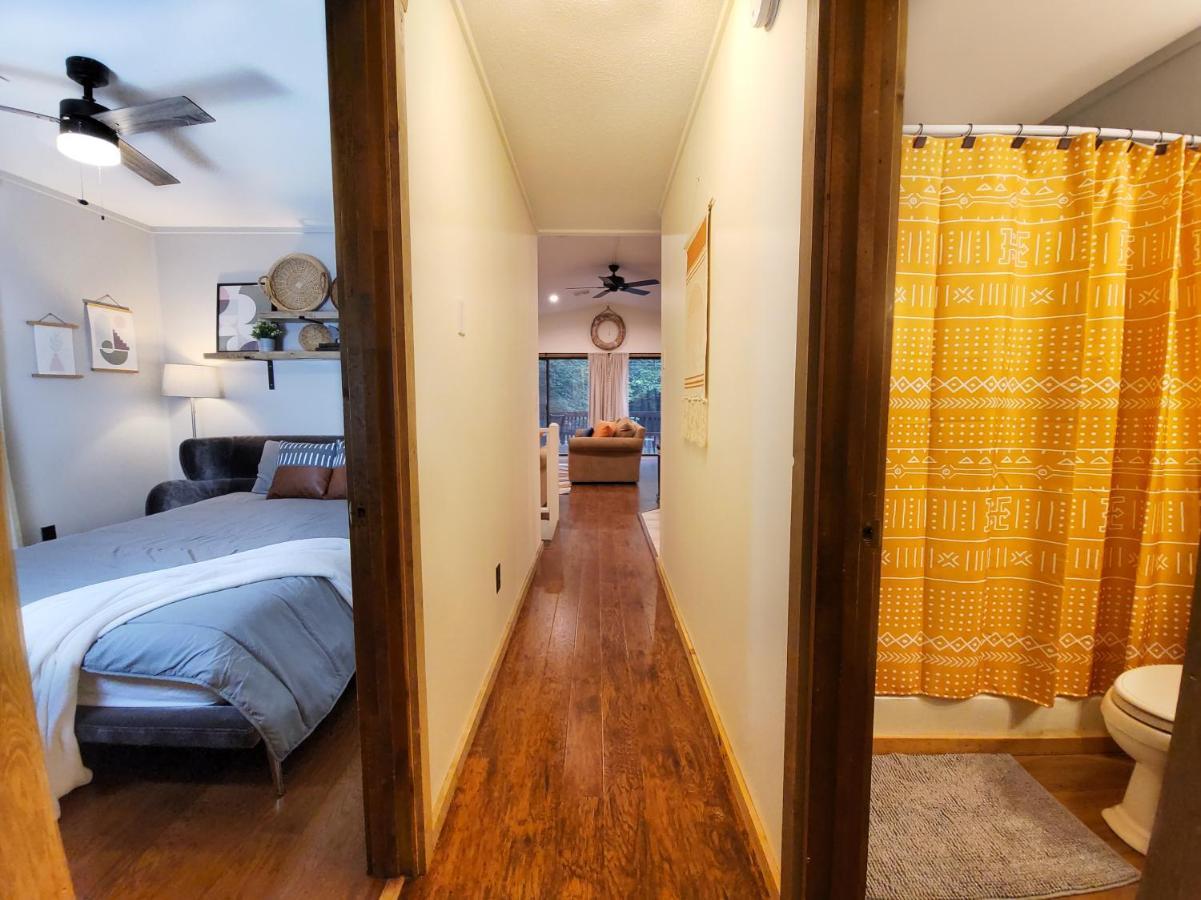 Firepit, Bbq, Ac, Indoor Pool, King Bed, Self Check In, Indoor Fireplace, Free Amenities Сasa de vacaciones