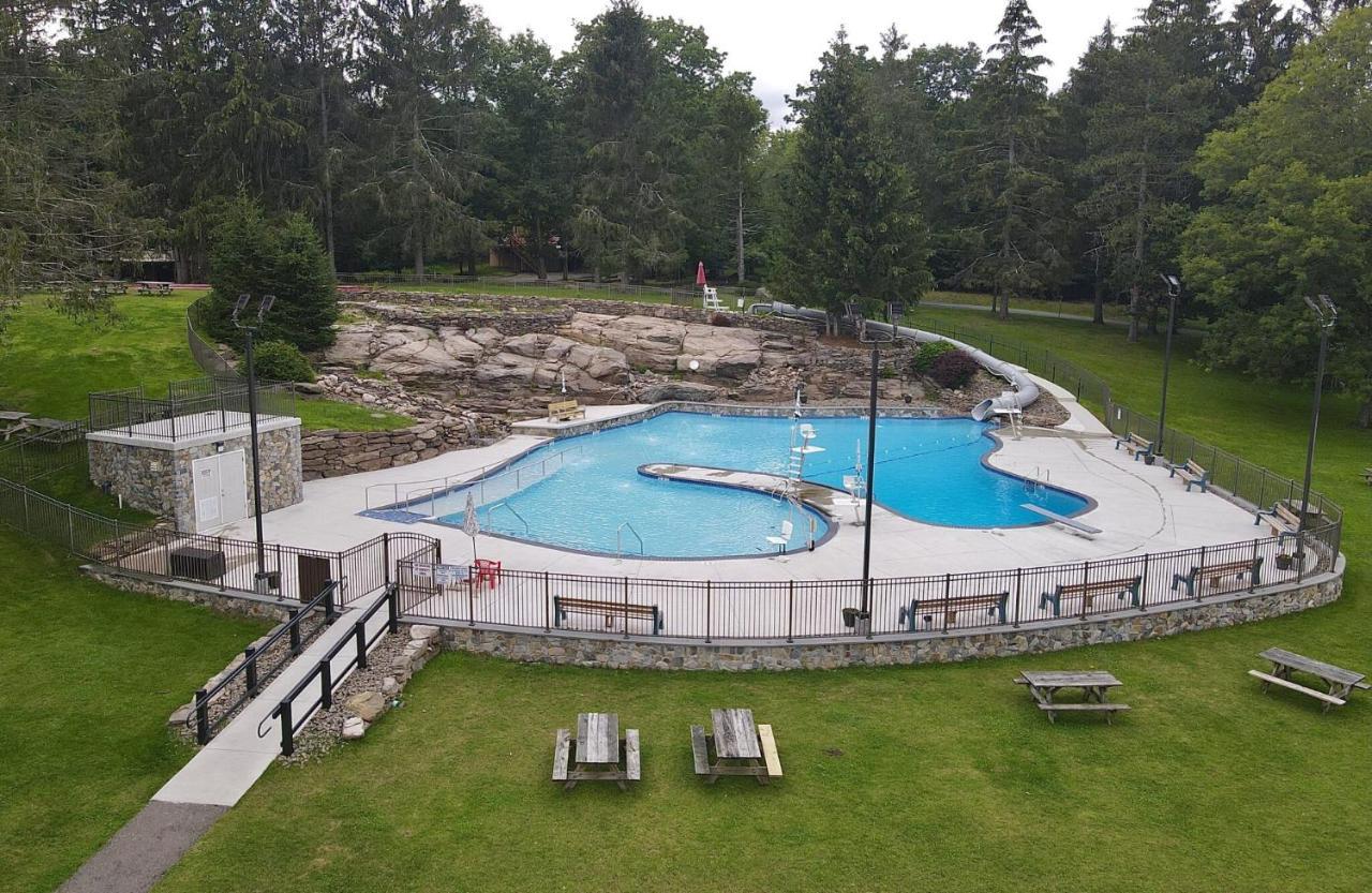 Firepit, Bbq, Ac, Indoor Pool, King Bed, Self Check In, Indoor Fireplace, Free Amenities Сasa de vacaciones *