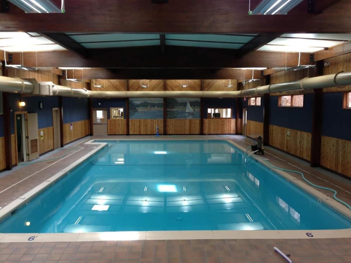 Firepit, Bbq, Ac, Indoor Pool, King Bed, Self Check In, Indoor Fireplace, Free Amenities Сasa de vacaciones *